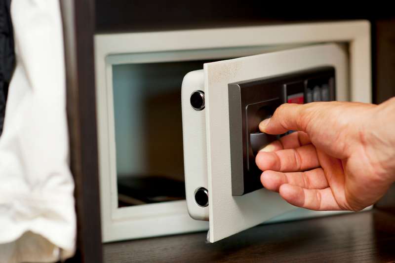 5 Best Fireproof Home Safes (August 2021 update)